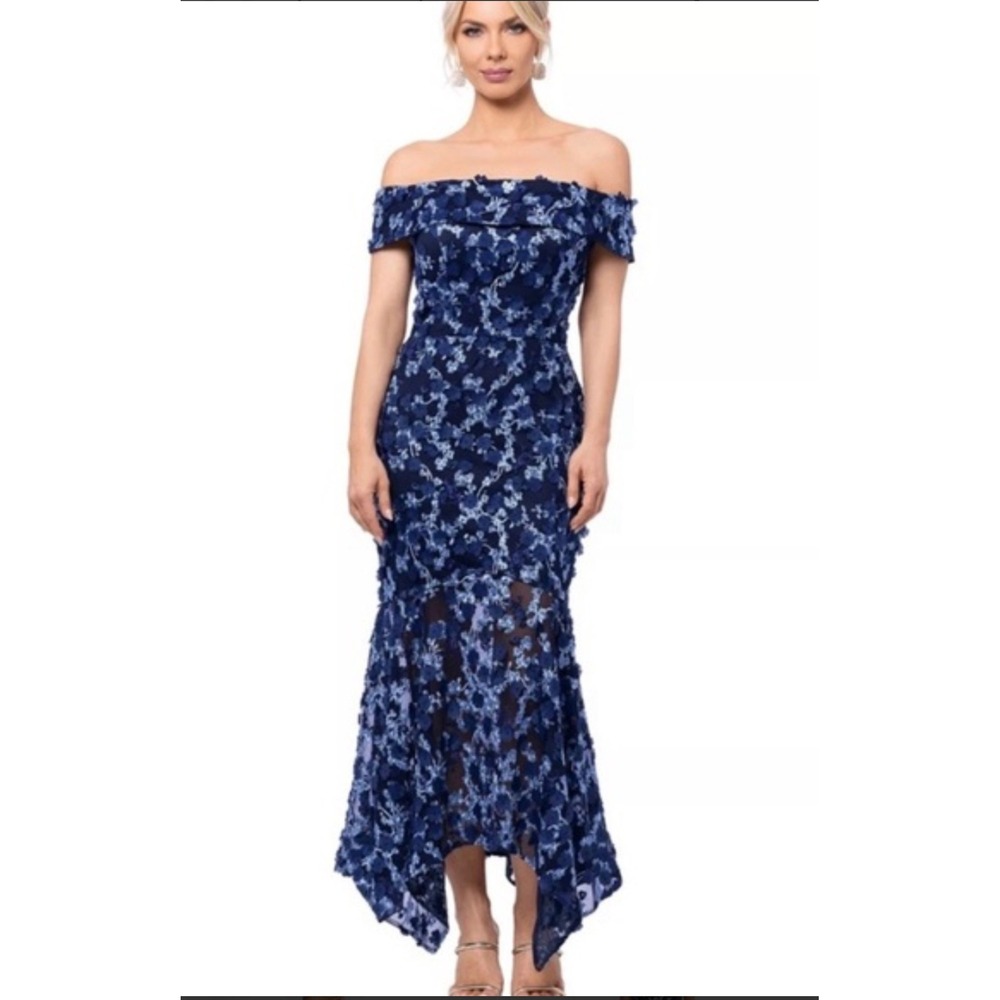 NWT XSCAPE Off-The-Shoulder
Embroidered 3D Floral Lace Midi
Dress Navy Sz 4 $298